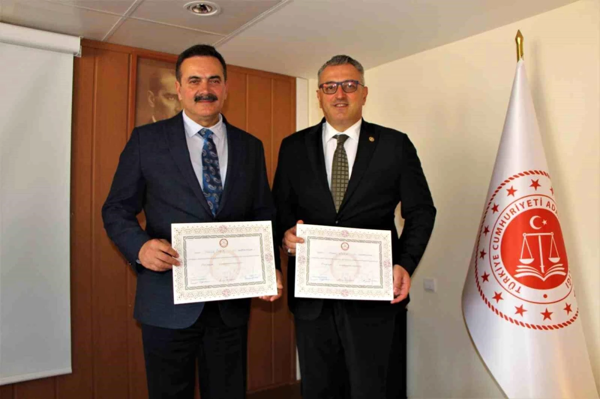  AK Parti Amasya milletvekilleri Haluk İpek ve Hasan Çilez mazbata aldı