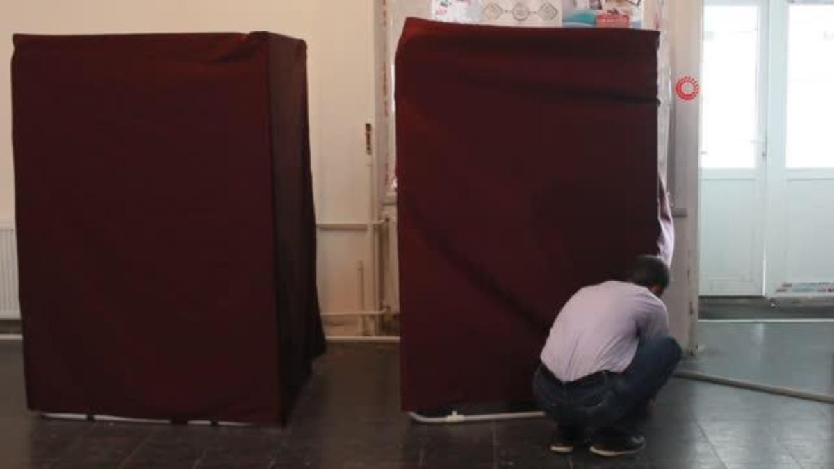  Cumhurbaşkanı 2. tur seçimi için gümrük kapılarında oy kullanma başladı