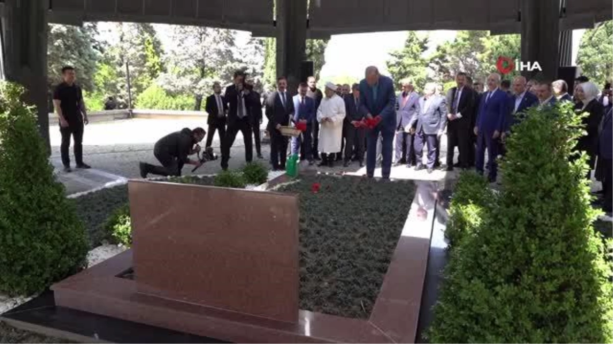 cumhurbaskani-erdogan-ozal-ve-erbakanin-kabrini-ziyaret-etti-7gjF38fs.jpg