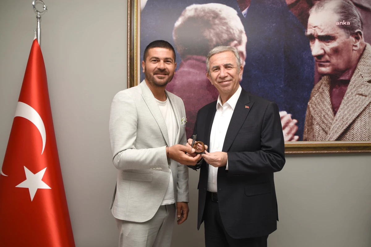  Ankara Büyükşehir Belediye Başkanı Mansur Yavaş Foça’yı ziyaret etti