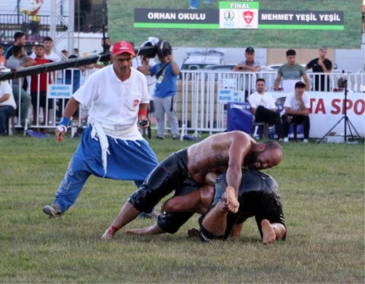 Orhan Okulu, CW Enerji Türkiye Yağlı Güreş Ligi’nin 3. etabında başpehlivan oldu