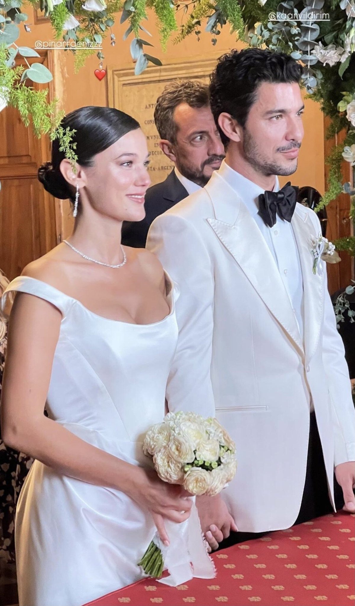 Pınar Deniz ve Kaan Yıldırım’ın Roma Düğününde Gelinlik ve Damatlık Fiyatları Açıklandı
