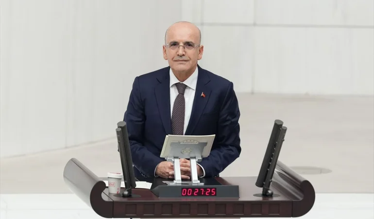 Hazine ve Maliye Bakanı Mehmet Şimşek: “Asgari üret enflasyonun üzerinde seyredecek”