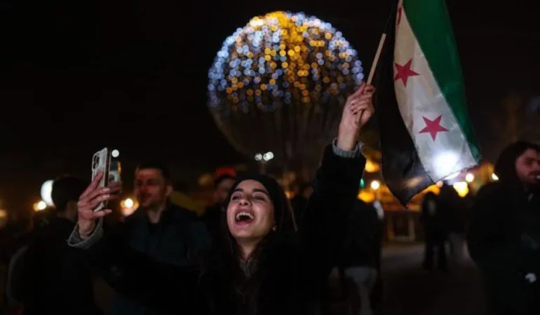 Suriye’nin Şam Şehrinde Yeni Yıl Coşkusu: Noel Pazarı ve Yılbaşı Kutlamaları