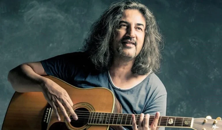 Şarkıcı Çelik Sevgilisi Elif Üngür’ü Paylaştı: “Çok Güzel”