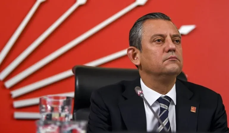 Özgür Özel’den Beşiktaş Operasyonu ve Gündem Hakkında Çarpıcı Açıklamalar