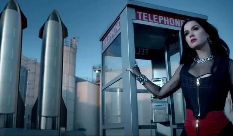 ÜNLÜ ŞARKICI KATY PERRY UZAYA GİDİYOR! “UZAYLILARA İNANIYORUM”