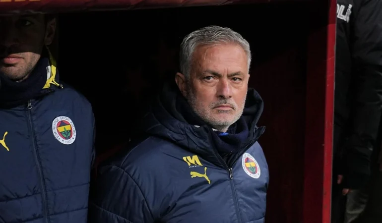 GALATASARAY’DAN JOSE MOURINHO’YA SUÇ DUYURUSU: UEFA VE FIFA’YA ŞİKAYET EDİLECEK