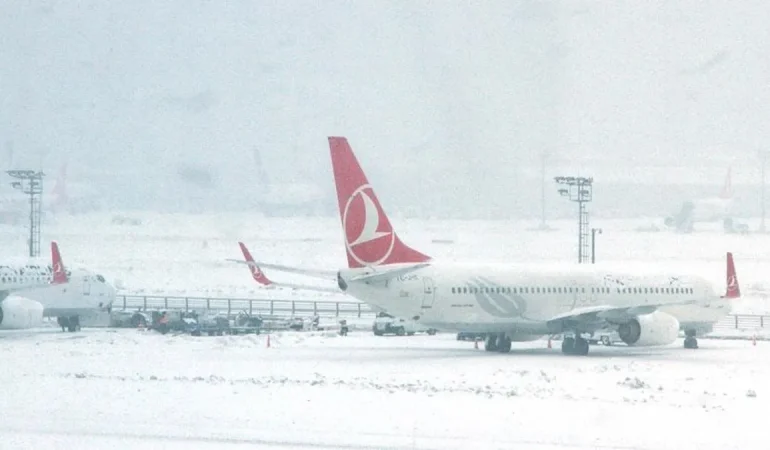 Bakanlık Duyurdu: İstanbul’da Kar Önlemi! 350 Uçuş İptal Edilecek