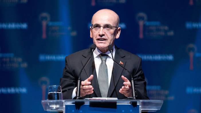 DOLAR UÇTU: MEHMET ŞİMŞEK, YATIRIMCILARI İKNA ETMEYE ÇALIŞIYOR