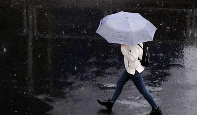 BAYRAMIN İLK GÜNÜ YAĞIŞLI GEÇECEK: HAVA DURUMU RAPORU