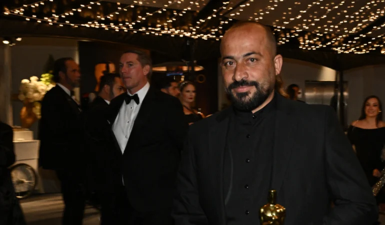 OSCAR KAZANAN FİLİSTİNLİ YÖNETMENE İSRAİLLİ YERLEŞİMCİLERDEN SALDIRI