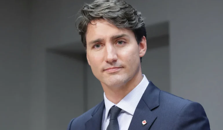 JUSTİN TRUDEAU: DONALD TRUMP’IN YAPTIKLARININ APTALCA OLDUĞUNA KATILIYORUM