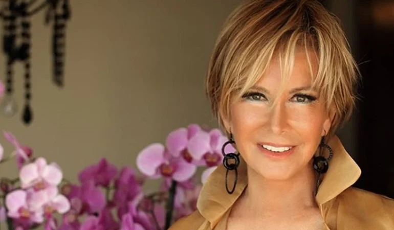 YEŞİLÇAM’IN ZARİF GÜZELİ FİLİZ AKIN, AŞİYAN MEZARLIĞI’NDA DEFNEDİLDİ