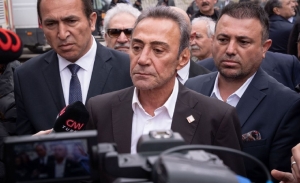 CHP’DE KRİZ BÜYÜYOR: KURULTAY İPTAL Mİ EDİLECEK?