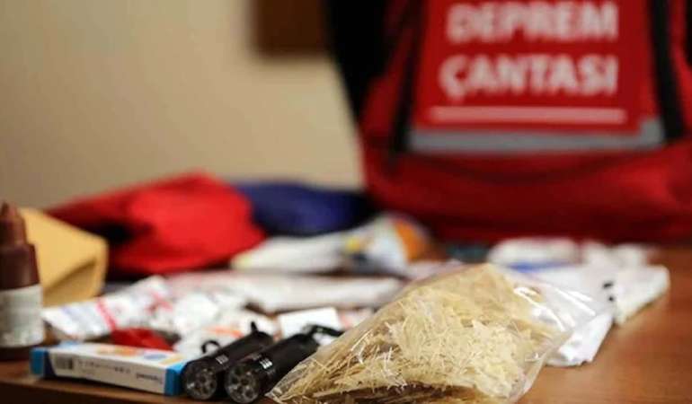 DEPREM ÇANTASINDA NELER OLMALI? UZUN ÖMÜRLÜ GIDALAR VE STRATEJİK KONUM UYARISI