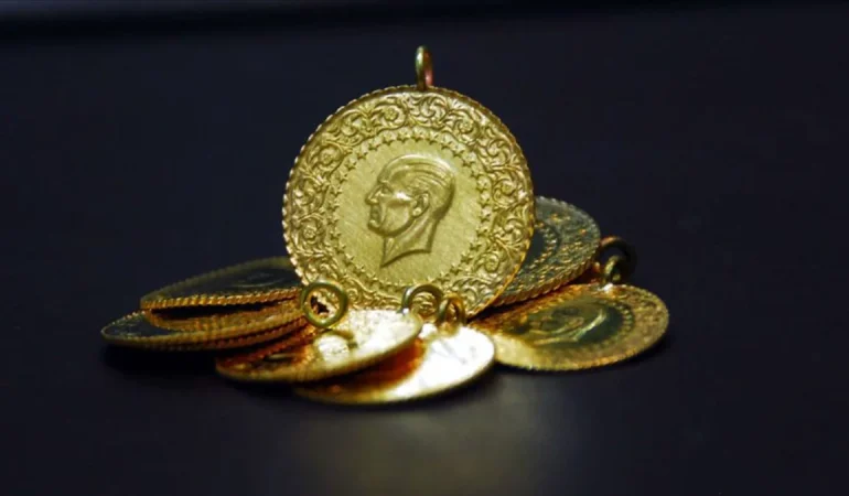 POWELL’IN AÇIKLAMALARI SONRASI ALTIN FIRLADI: TARİHİ REKOR KIRILDI