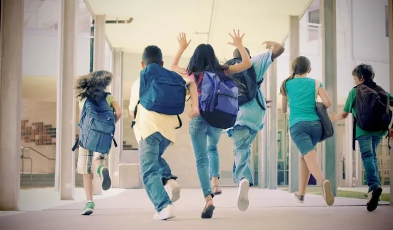 ÖĞRENCİLERE MÜJDE: YAZ TATİLİ 15 GÜN ÖNE ÇEKİLEBİLİR!