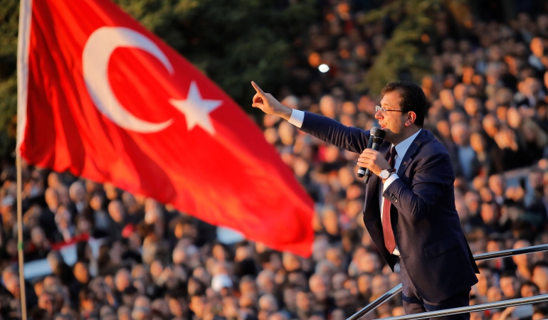 SİLİVRİ’DEN TÜRKİYE’YE SESLENDİ: EKREM İMAMOĞLU’NDAN BAYRAK ÇAĞRISI