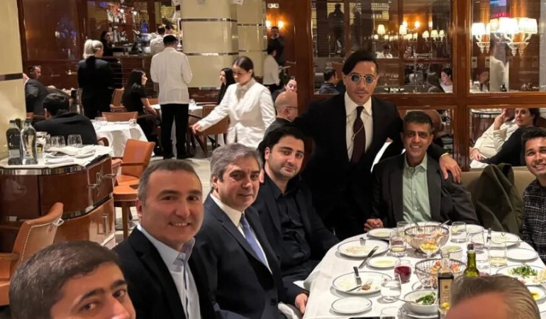 NECATİ ŞAŞMAZ, BOYKOT LİSTESİNDEKİ NUSRET’TE DOSTLARIYLA GİTTİ!