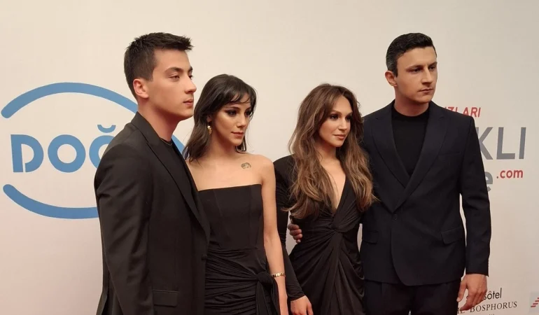 UZAK ŞEHİR’İN ZERRİN’İ DİLİN DÖĞER NEFES KESTİ