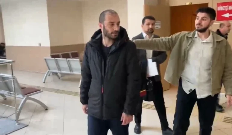 SANSAR SALVO’YA BABASINA ŞİDDET DAVASI: HAPİS İSTEMİ