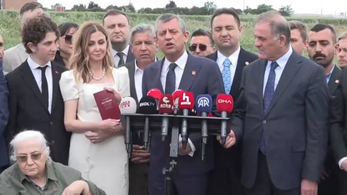 ÖZGÜR ÖZEL SİLİVRİ’DE BUĞRA GÖKÇE’NİN NİKAHINA KATILDI