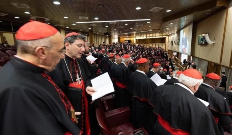 YENİ PAPA SEÇİMİ BAŞLIYOR