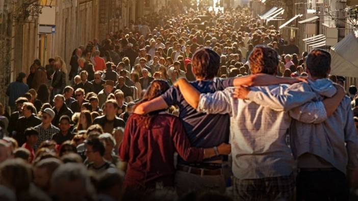 TÜRKİYE’DE GENÇ NÜFUSUN YÜZDE 14,9 OLDUĞU AÇIKLANDI