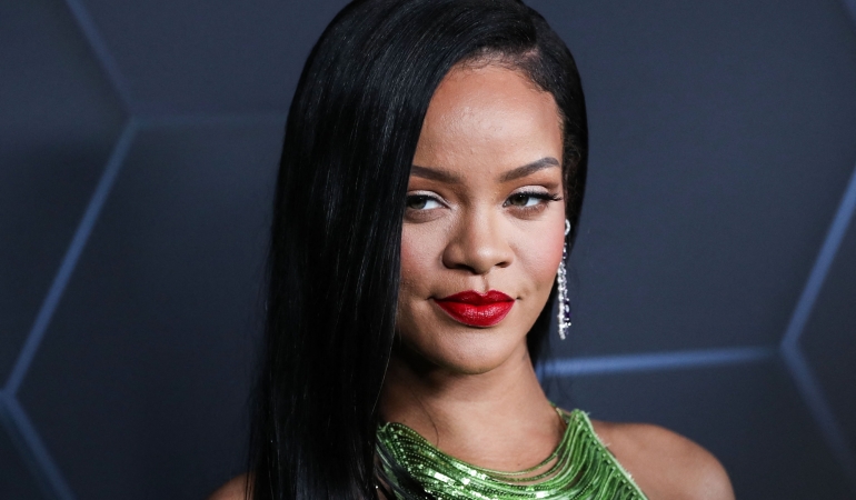 HAMİLE RIHANNA’DAN ŞAŞIRTAN SÖZLER