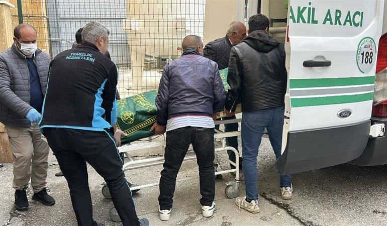 SİVAS’TA KENE ŞÜPHESİYLE TEDAVİ GÖREN KADIN HAYATINI KAYBETTİ