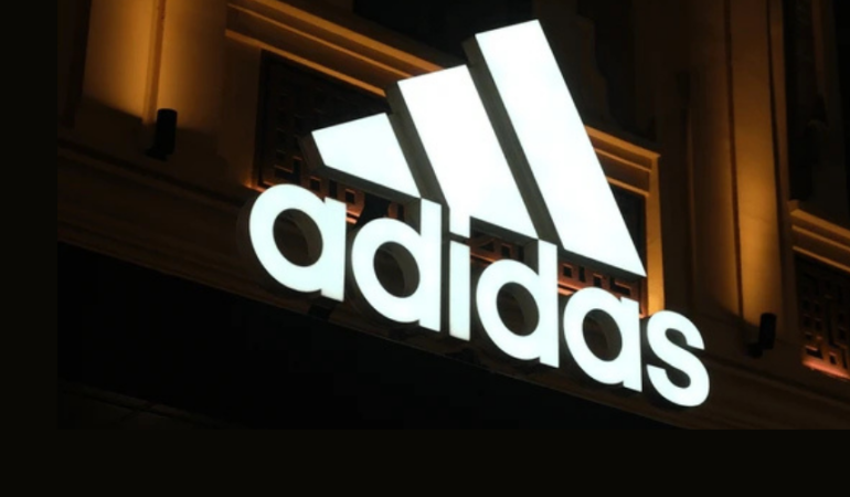 ADIDAS’TA VERİ SKANDALI! MÜŞTERİ BİLGİLERİ SIZDIRILDI