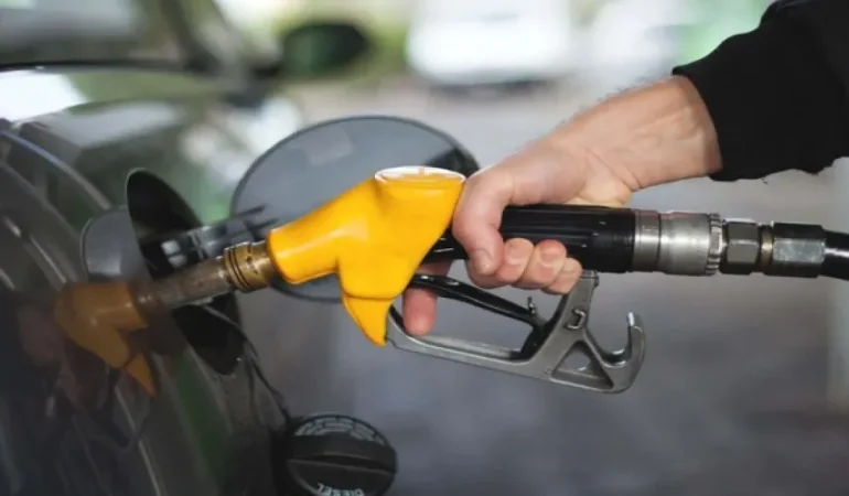 BENZİN VE MOTORİN FİYATLARI YÜKSELİYOR