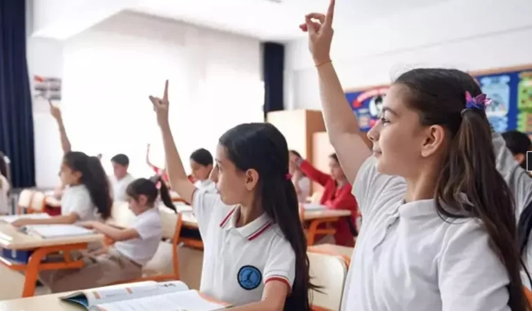 2025-2026 EĞİTİM ÖĞRETİM YILI TAKVİMİ AÇIKLANDI