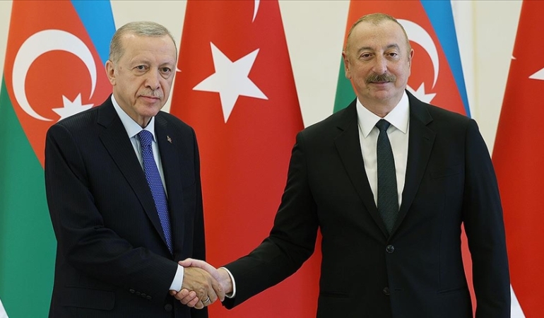 İLHAM ALİYEV VE ERDOĞAN 250 BİNİNCİ AFET KONUTU TESLİM TÖRENİNDE BULUŞUYOR