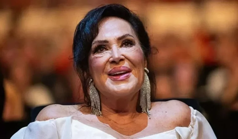 TÜRKAN ŞORAY’DAN SAMİMİ İTİRAF: “BENİ OYUNCULUKTAN SOĞUTTULAR”